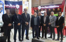 حضور مدیرعامل شرکت پلور سبز تهران در غرفه شرکت توسعه بازرگانی پیشتاز راه و شهر